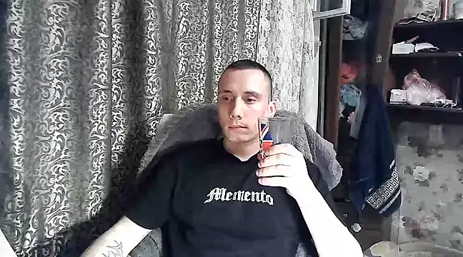 Snapshot of Big_men4422 chatting on 03-20-25, 06:20 Big men4422 online show from 03-20-25, 06:20