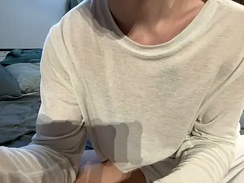 Julian wins online show from 02-25-25, 02:47