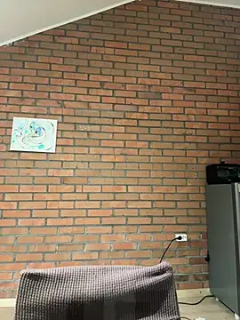 Julian wins online show from 03-20-25, 08:19