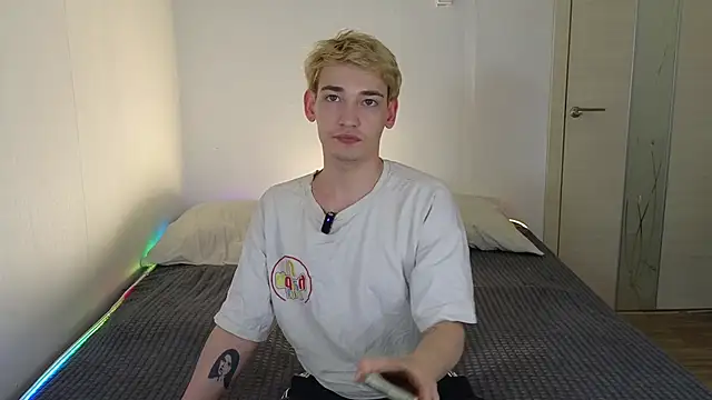 Julian wins online show from 04-22-26, 12:02