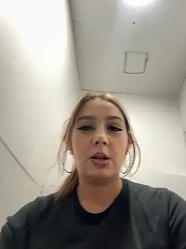 hotamanda01 online show from 03-20-26, 07:30