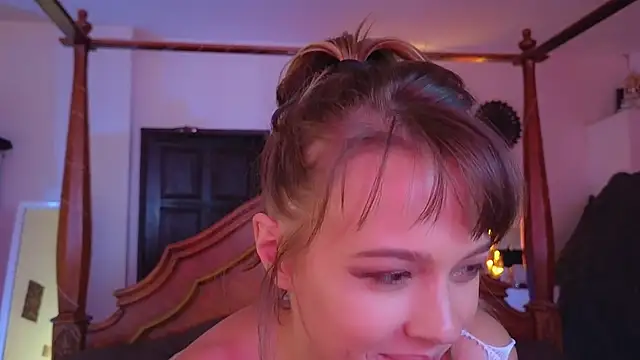 Snapshot of DemiDee chatting on 02-09-25, 06:33 DemiDee online show from 02-09-25, 06:33