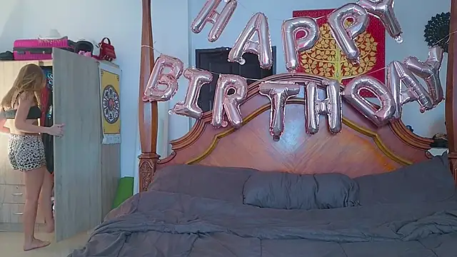 Snapshot of DemiDee chatting on 02-26-25, 09:53 DemiDee online show from 02-26-25, 09:53