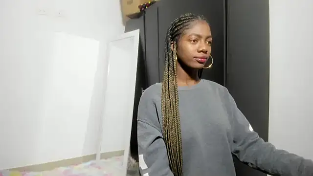 enyelsalas2 online show from 03-01-26, 06:10