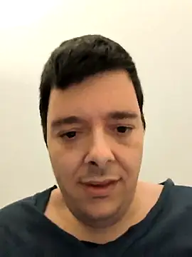 Snapshot of maksimovic chatting on 02-01-26, 01:37 maksimovic online show from 02-01-26, 01:37