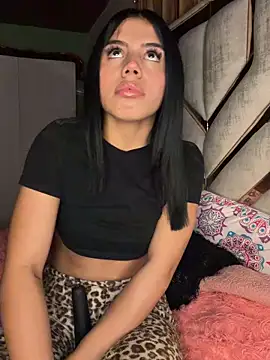 Laura-Khalifa online show from 02-11-26, 06:18