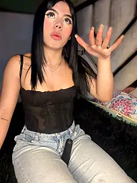 Laura-Khalifa online show from 05-14-26, 04:30