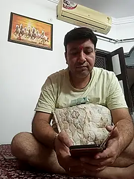 Snapshot of innocentboy1987 chatting on 09-23-25, 06:49 innocentboy1987 online show from 09-23-25, 06:49