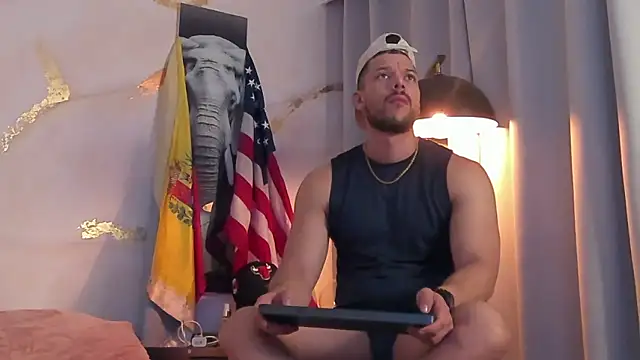 Snapshot of bakersboyssexys chatting on 01-10-26, 12:56 bakersboyssexys online show from 01-10-26, 12:56