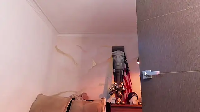 Snapshot of bakersboyssexys chatting on 02-19-26, 09:38 bakersboyssexys online show from 02-19-26, 09:38