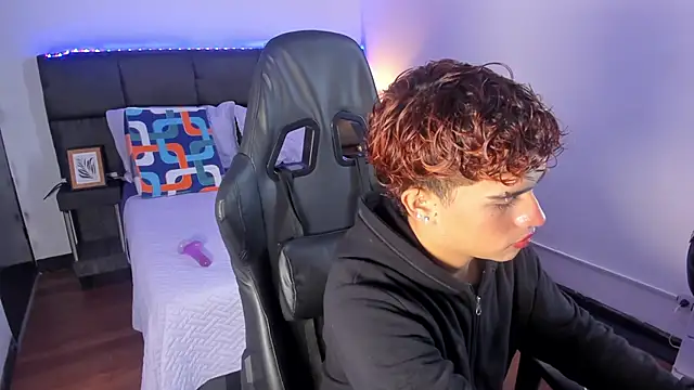 Aiiden 15 online show from 12-02-25, 12:54