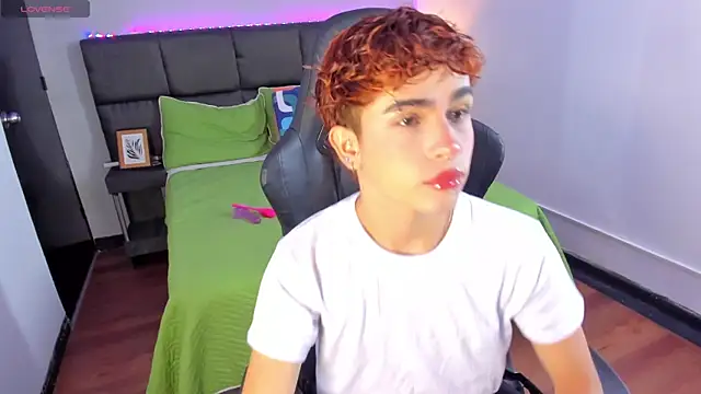 Aiiden 15 online show from 12-18-25, 12:44