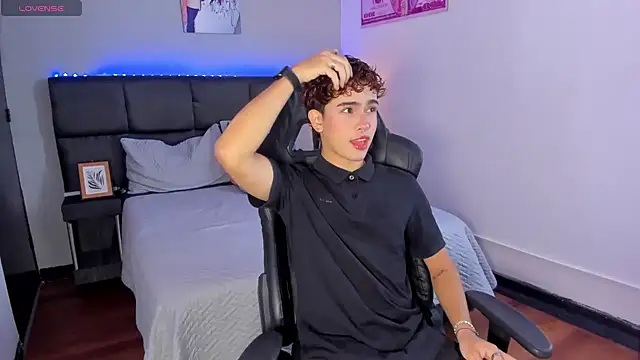 Aiiden 15 online show from 01-16-26, 12:42