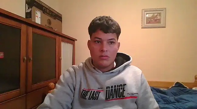 Snapshot of kjccuboy2000 chatting on 02-07-25, 03:52 kjccuboy2000 online show from 02-07-25, 03:52