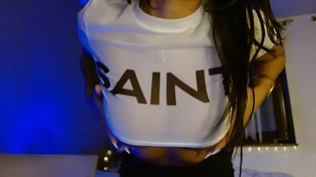 Snapshot of LittleMia_95 chatting on 03-04-25, 04:09 LittleMia 95 online show from 03-04-25, 04:09