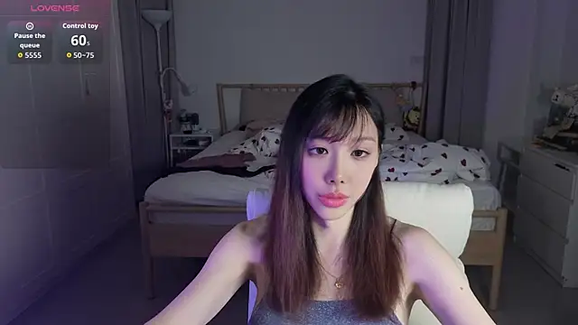 joycemilka online show from 06-07-26, 01:15