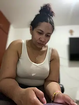 Carola-Ross online show from 02-12-26, 05:19