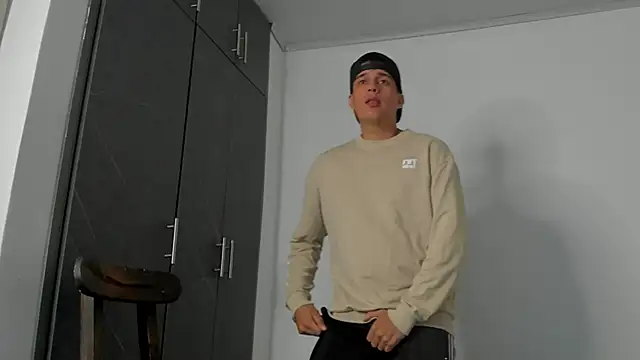 hugosan12 online show from 03-06-25, 10:26