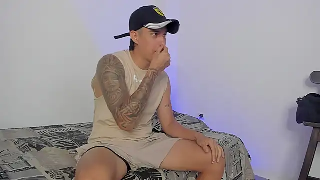 hugosan12 online show from 10-03-25, 04:26