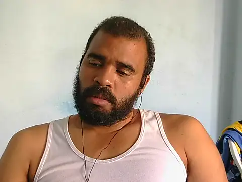 Snapshot of YOX22 chatting on 07-17-26, 09:19 YOX22 online show from 07-17-26, 09:19