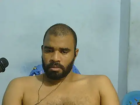 Snapshot of YOX22 chatting on 07-18-26, 11:52 YOX22 online show from 07-18-26, 11:52