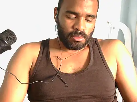 Snapshot of YOX22 chatting on 07-29-26, 10:08 YOX22 online show from 07-29-26, 10:08