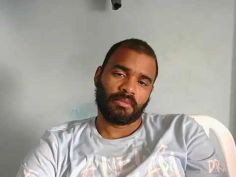Snapshot of YOX22 chatting on 08-03-26, 01:49 YOX22 online show from 08-03-26, 01:49
