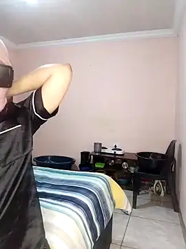 Snapshot of prettiechanti chatting on 10-24-25, 08:05 prettiechanti online show from 10-24-25, 08:05