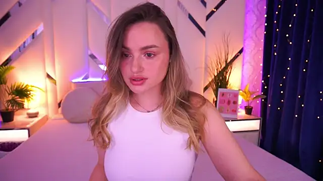 LindsieGreyy online show from 02-23-26, 08:22