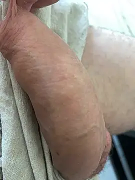 obranquinho21cm online show from 02-25-25, 04:42