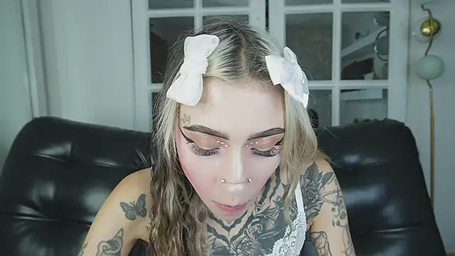 miss   angel online show from 02-17-26, 11:07