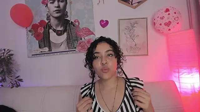 Dhalila  online show from 02-19-25, 01:40