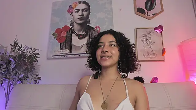 Dhalila  online show from 02-22-25, 04:40