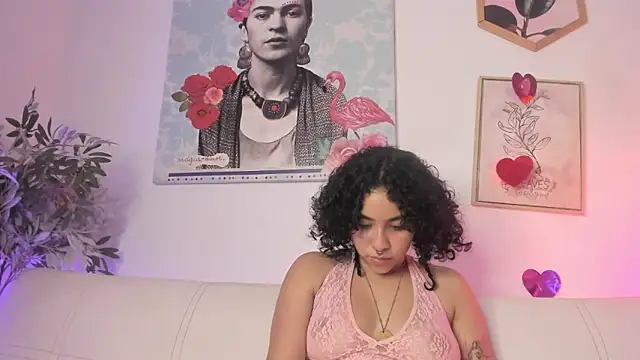 Dhalila  online show from 02-25-25, 07:42