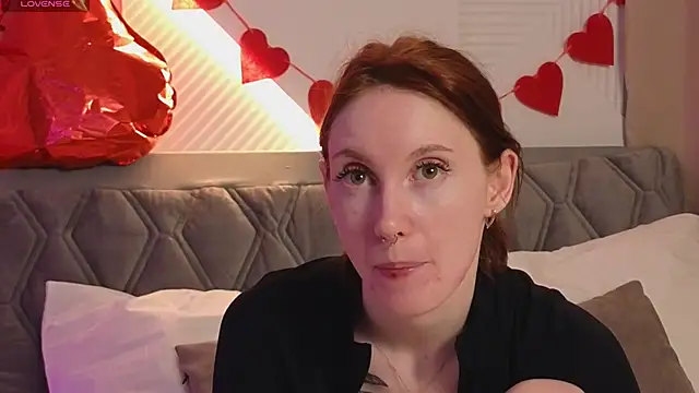 Snapshot of JoYung chatting on 02-12-25, 04:23 JoYung online show from 02-12-25, 04:23