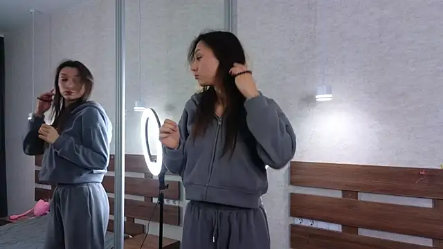 ColleenCox online show from 02-19-25, 06:10