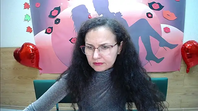 Miroslava Happi online show from 10-17-25, 05:43
