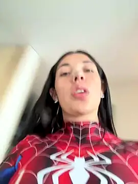 KarolVega- online show from 10-30-25, 03:57