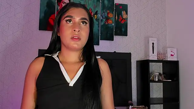 Selena fox7 online show from 10-28-25, 04:16