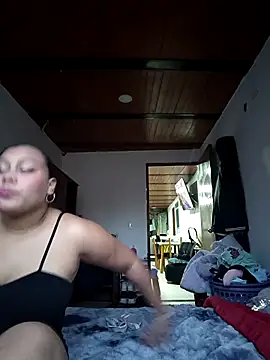 CHLOE ISABELL online show from 11-06-25, 10:32