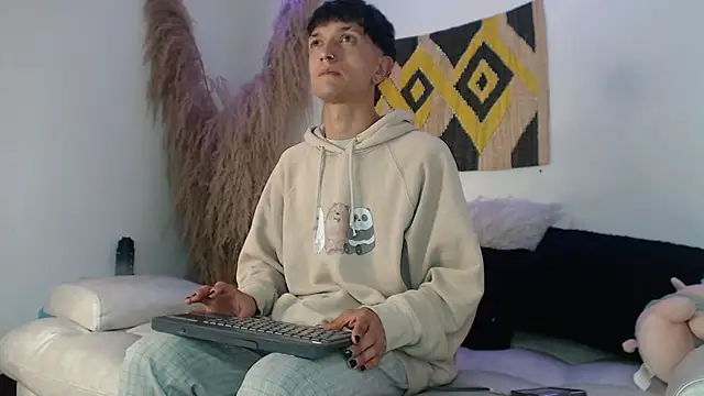 MaikyCooper online show from 03-04-25, 04:06