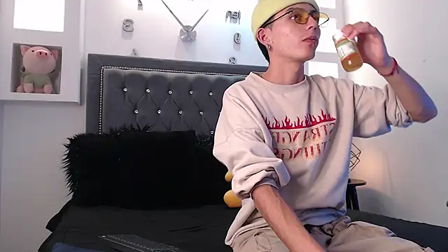 MaikyCooper online show from 03-05-25, 04:34