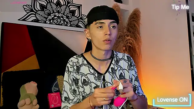 MaikyCooper online show from 10-10-25, 08:19