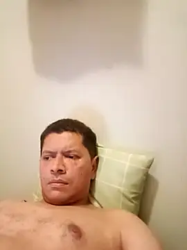 Snapshot of machoactivo1 chatting on 02-12-25, 06:40 machoactivo1 online show from 02-12-25, 06:40