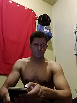 Snapshot of machoactivo1 chatting on 02-25-26, 05:39 machoactivo1 online show from 02-25-26, 05:39