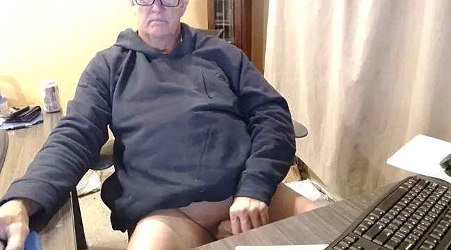 Snapshot of olderandwiser2 chatting on 02-25-25, 04:14 olderandwiser2 online show from 02-25-25, 04:14