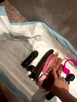 Mia-77 online show from 11-28-25, 09:34