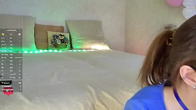 Snapshot of Roseaa chatting on 06-03-26, 02:44 Roseaa online show from 06-03-26, 02:44