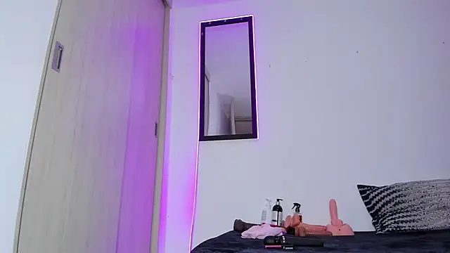 MELINAMARTINS online show from 03-13-26, 09:21