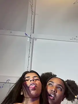 gothwhore77 online show from 02-18-25, 11:41